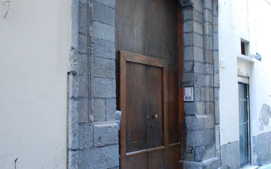 Portale catalano via dell’Accademia, 3