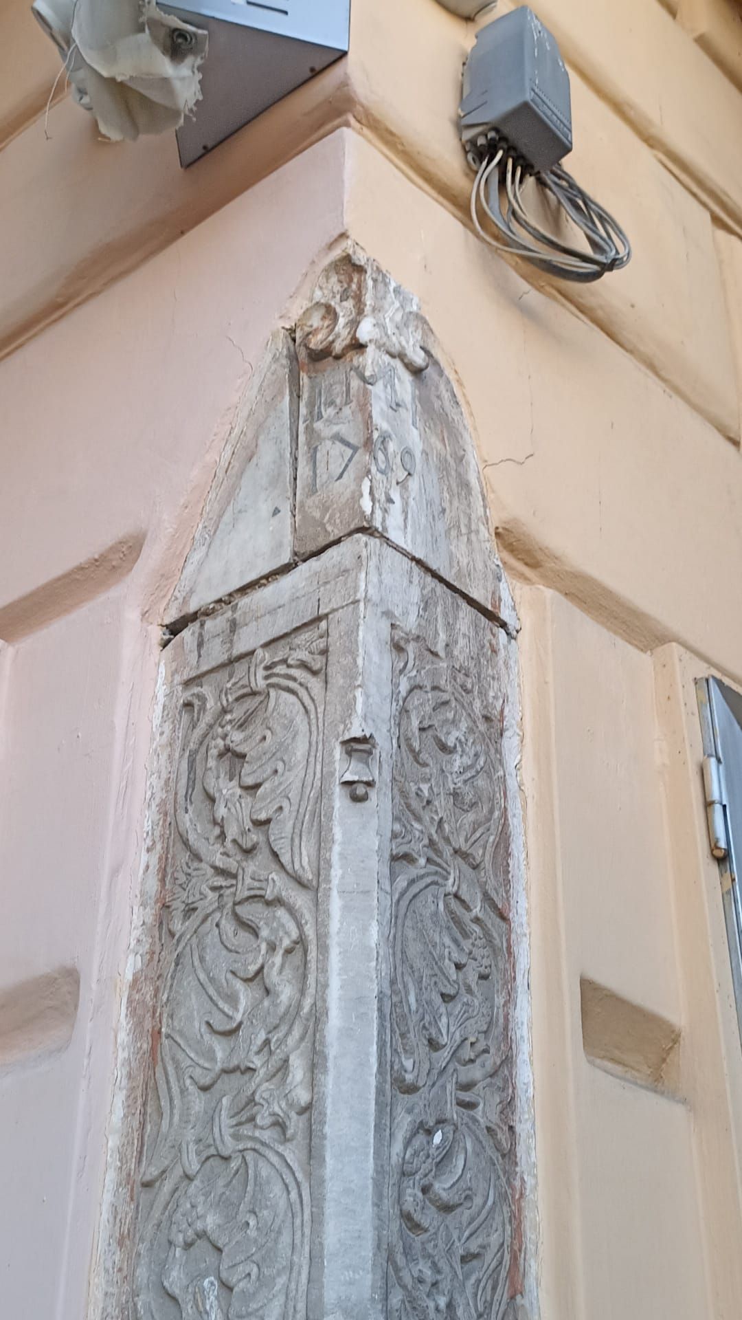 Particolare della cuspide (foto di T. Laudonia)