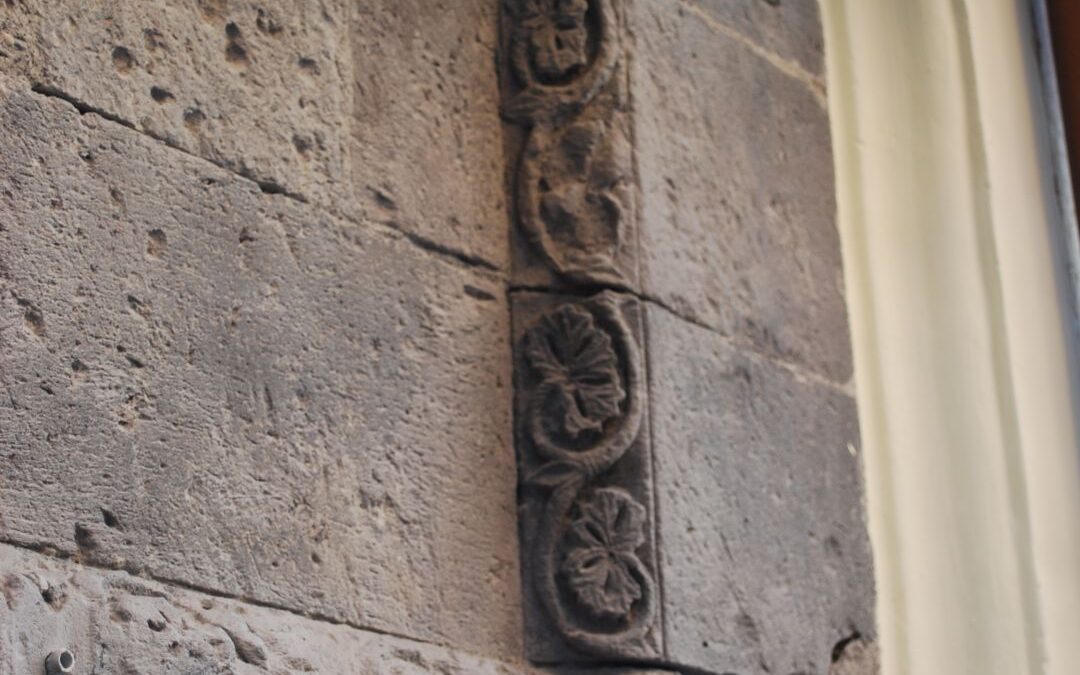 Portale in via padre Reginaldo, 40