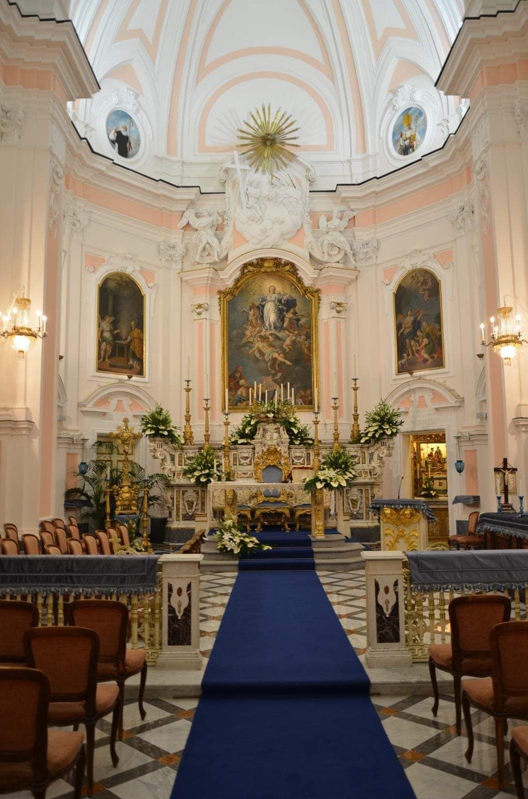 L'interno della Chiesa dei Servi di Maria (foto di Gennaro Galano)